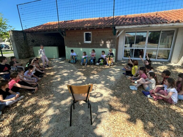 Philo dans la cour